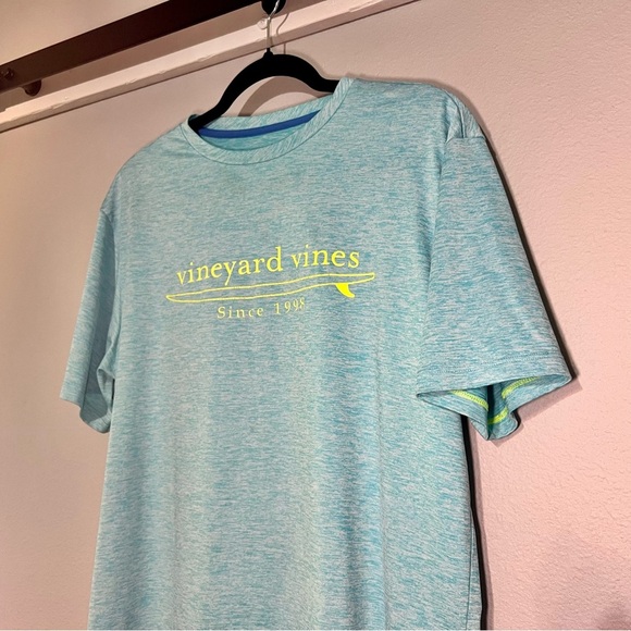 Vineyard Vines Surfboard Logo Harbor Performance T-Shirt Blue Size Small - Picture 3 of 6